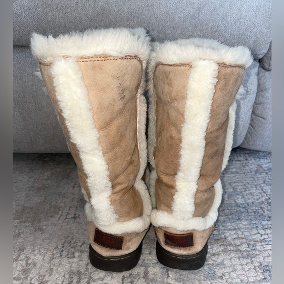 Ugg boots - Picture 4 of 8